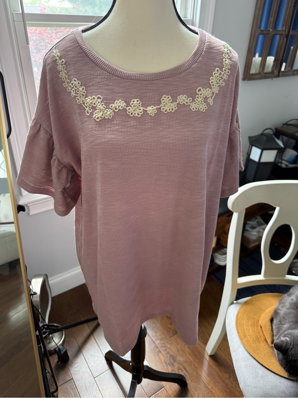 easel Dusty Rose Short Sleeve Knit Top with Cream Lace size medium BNWT